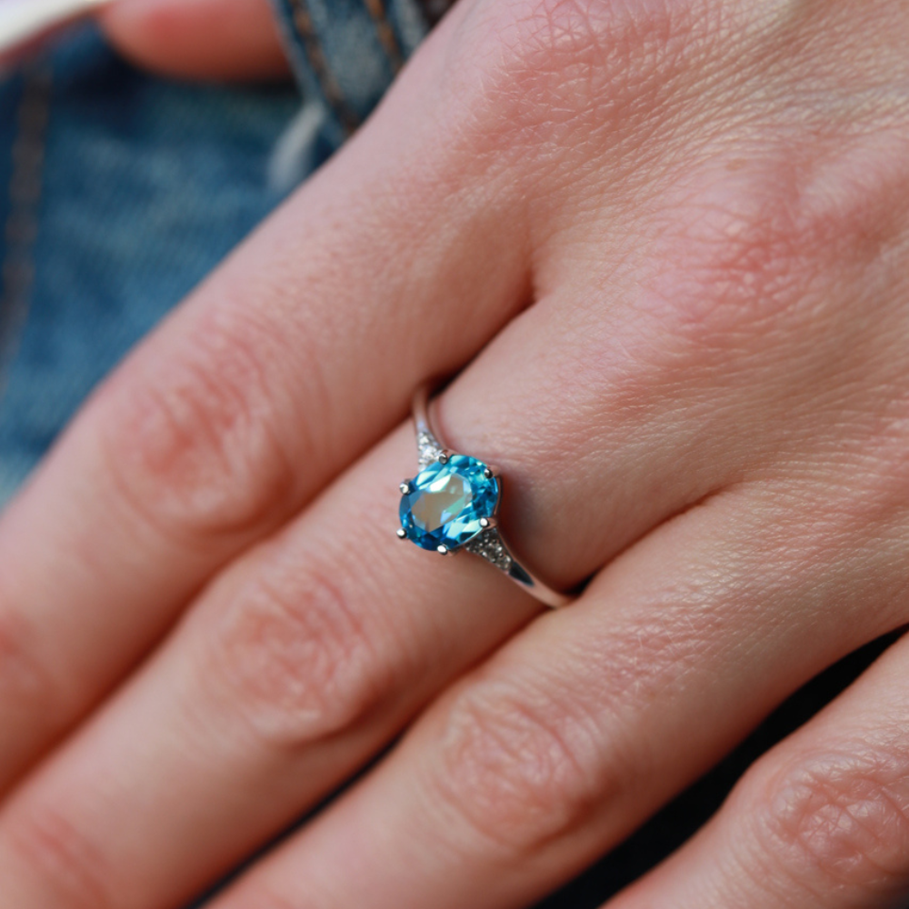 טבעת שני בלו טופז